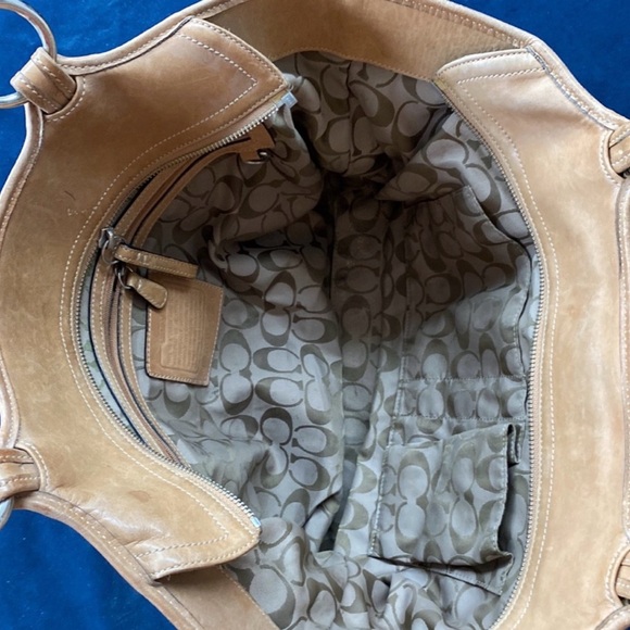 100% Authentic COACH X-Large Leather Soho Shoulder Bag Y2K Buckle Carryall - Picture 5 of 7